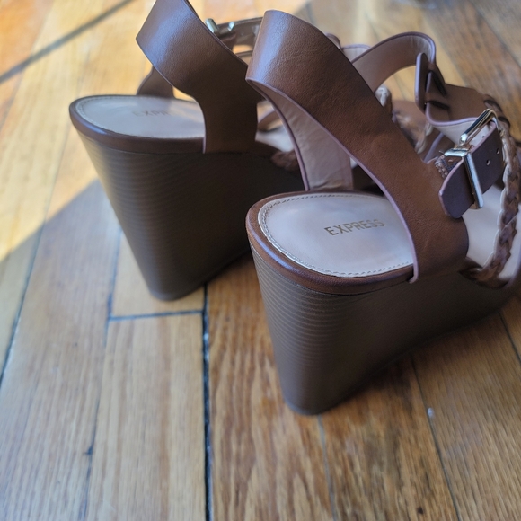 Express Brown Wedges Size 9 - Picture 5 of 9